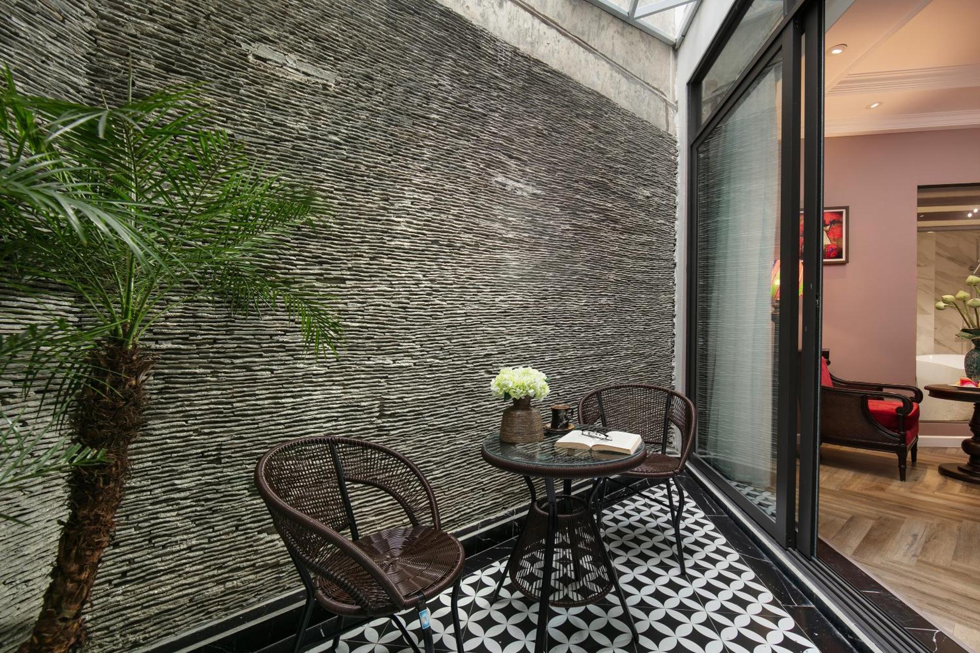 Hotel Acoustic Premium & Hanoi